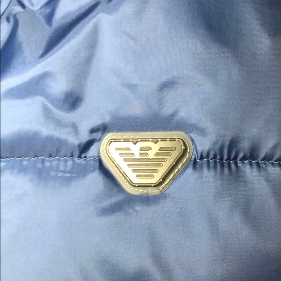 Armani sleeveless jacket. - Picture 3 of 6